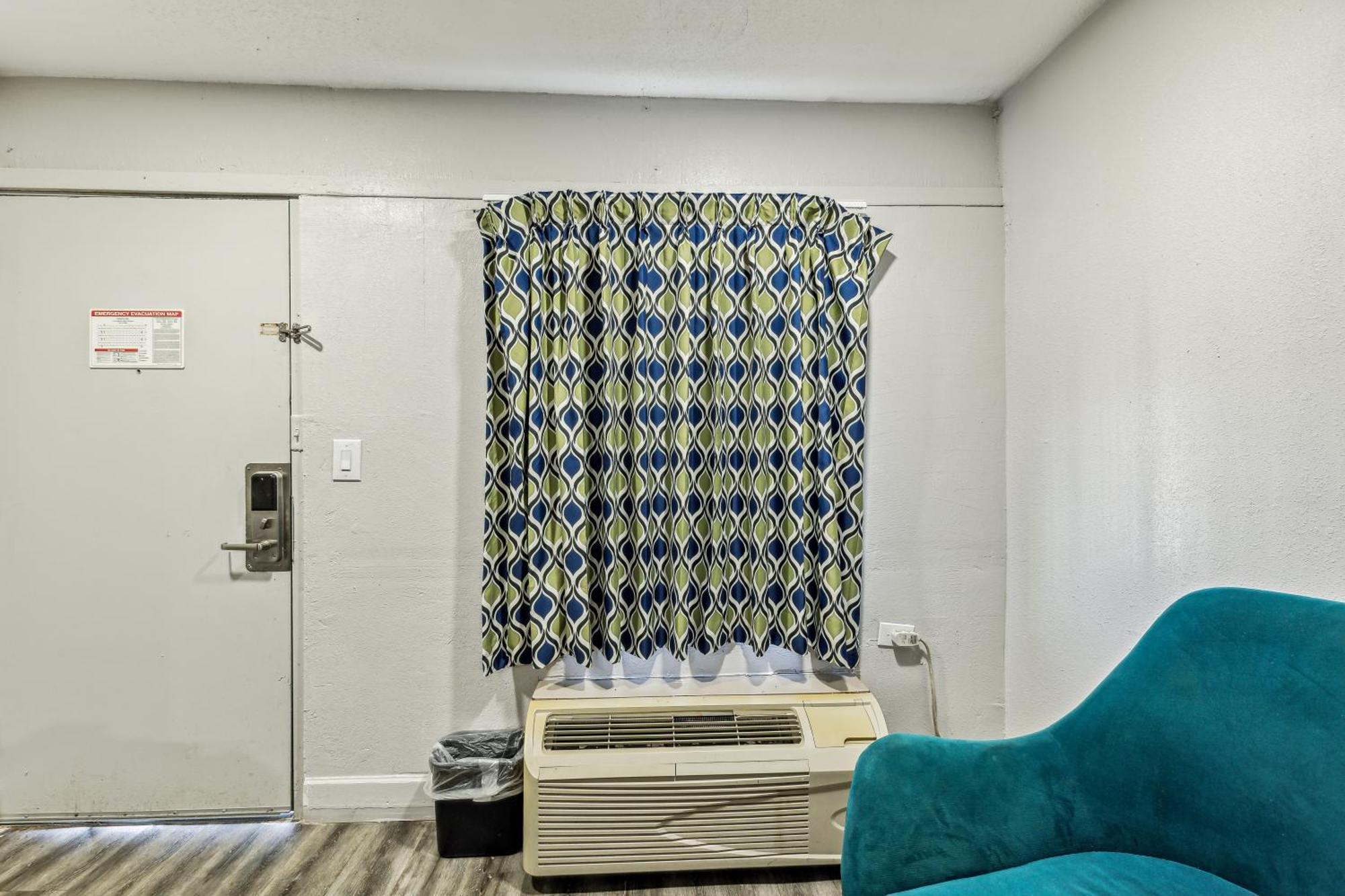 Hotel Knights Antioch Nashville