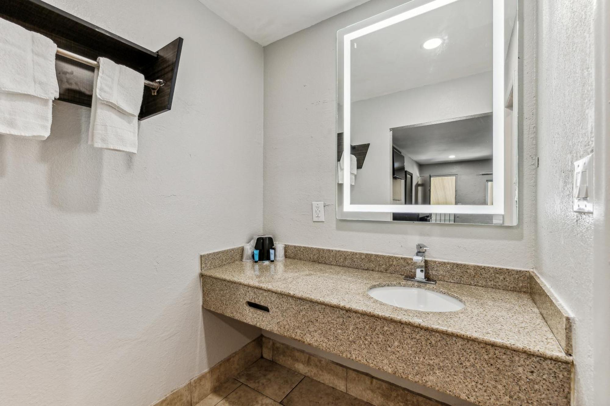 Knights Antioch Hotel